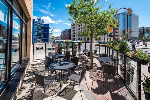 Hilton Garden Inn Saskatoon Downtown, Restaurant