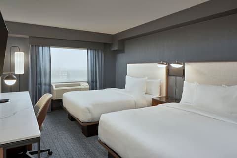Courtyard by Marriott Regina Downtown, Room