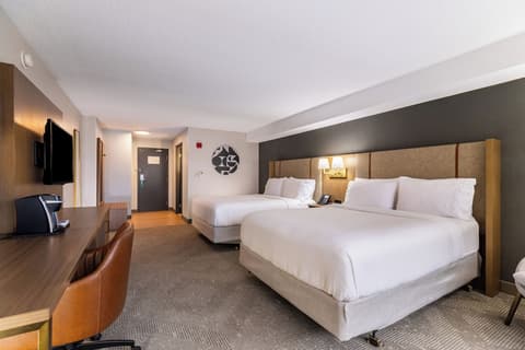 Holiday Inn Hotel & Suites London by IHG, Room
