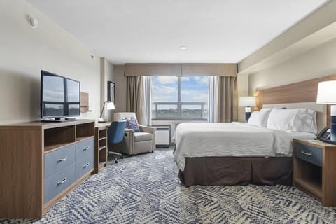 Holiday Inn Hotel & Suites London by IHG, Room