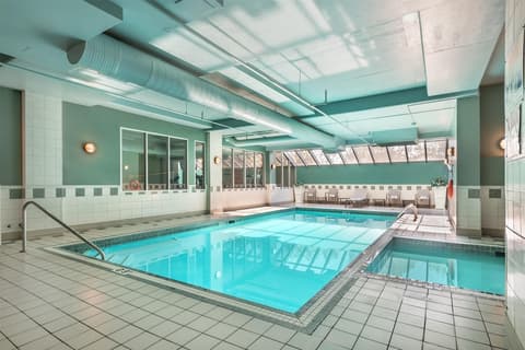 Best Western Plus Calgary Centre Inn, Pool