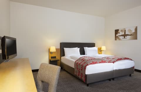 Holiday Inn Frankfurt Airport - Neu-Isenburg by IHG, Room