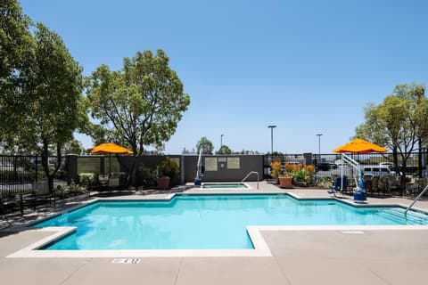 Hampton Inn by Hilton Irvine East - Lake Forest, Pool