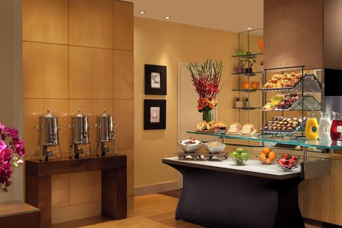 Millennium Premier New York Times Square, Dining