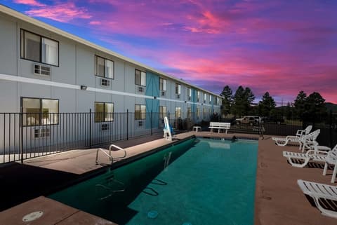 SureStay Hotel by Best Western Williams - Grand Canyon, Outdoor pool