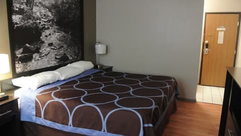 Super 8 by Wyndham Cortez/Mesa Verde Area, Room