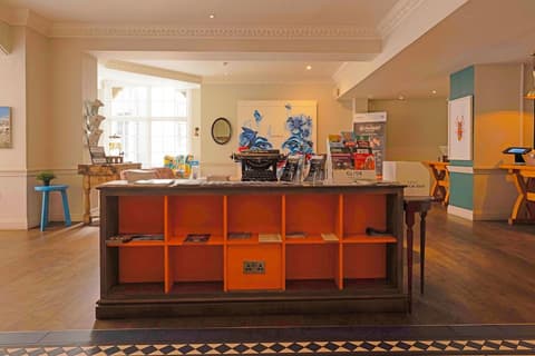 Bristol Grand Hotel By Sunday, Lobby