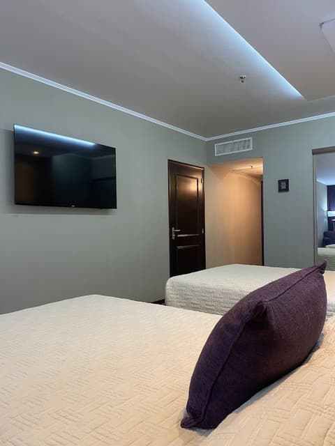 Howard Johnson Plaza by Wyndham Buenos Aires Florida Street, 