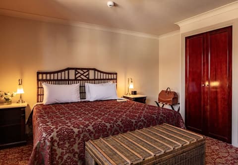 Hadley's Orient Hotel, Room