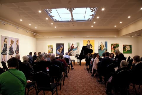 Hadley's Orient Hotel, Interior