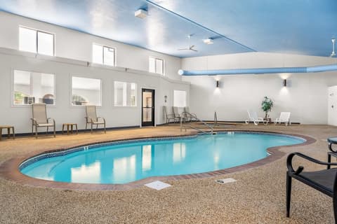 Super 8 by Wyndham Custer/Crazy Horse Area, Indoor pool