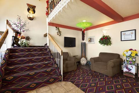 Super 8 by Wyndham Las Vegas, Lobby