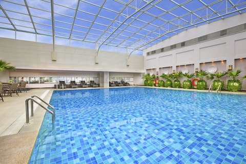 Sheraton Chengdu Lido Hotel, Pool