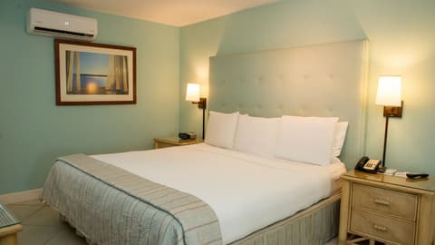 Trade Winds Hotel, Room