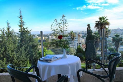 Ambassador Hotel, Balcony