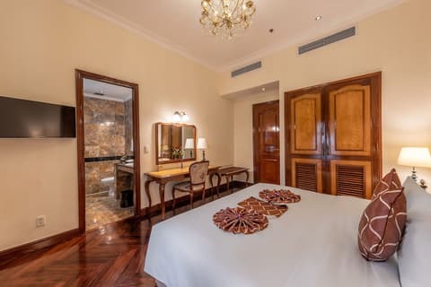 Hotel Grand Saigon, Room