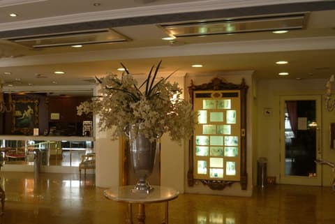 Artheus Carmelitas Salamanca, Lobby
