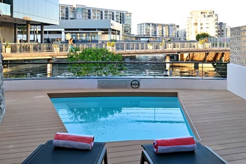 City Lodge Hotel Victoria And Alfred Waterfront, Outdoor pool