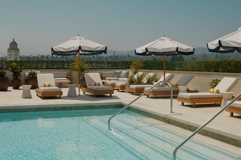 L'Ermitage Beverly Hills, Outdoor pool