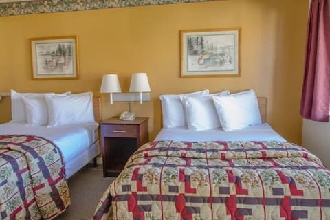 California Suites Hotel, Room