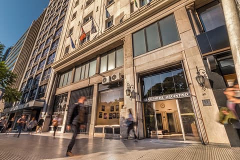 Gran Hotel Argentino, Front of property