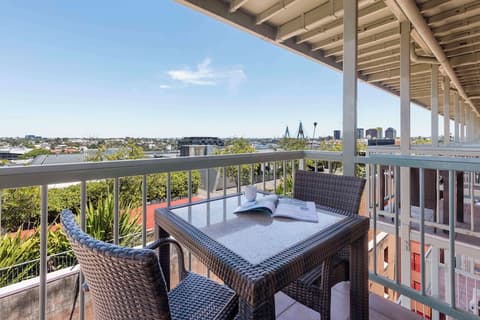 Oaks Sydney Goldsbrough Suites, Room