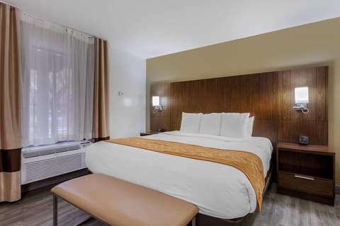 Comfort Suites Tucson near Sabino Canyon, Room