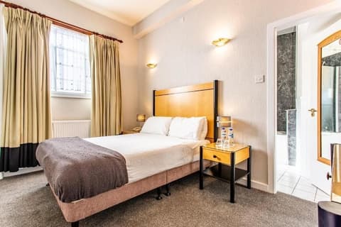 OYO Northern Hotel, Room