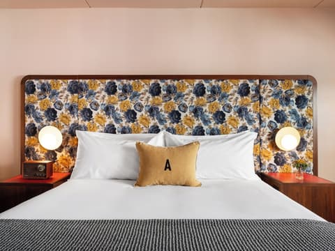 ARRIVE Albuquerque, Room