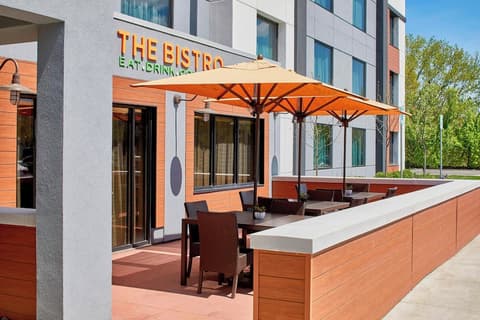 Courtyard by Marriott Albany Thruway, Terrace/patio