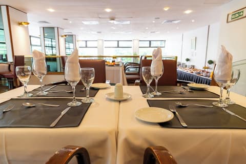 Conte Hotel, Restaurant