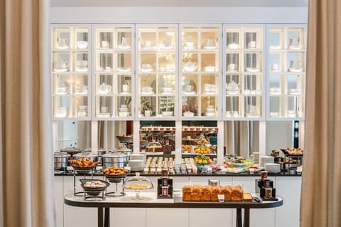 Holiday Inn Paris - Gare de Lyon Bastille by IHG, Breakfast meal