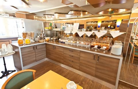 Hotel Primus Frankfurt Sachsenhausen, Breakfast area