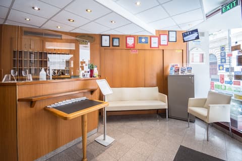 Hotel Orion, Reception