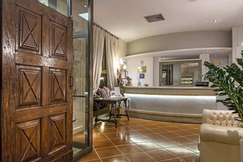 Hotel Atlantic Palace, Reception