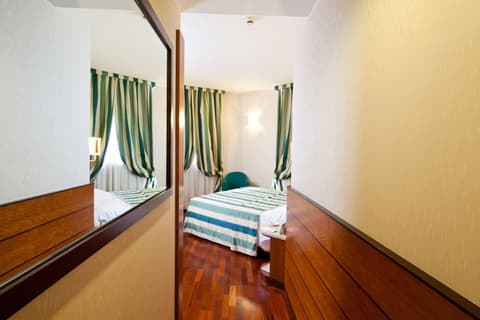 Hotel Mirage, Sure Hotel Collection by Best Western, Room