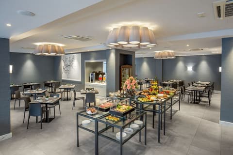 Hotel American Palace Eur, Dining