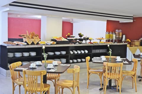 Hotel PF, Breakfast area