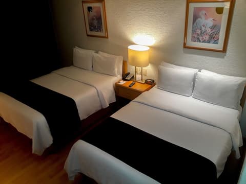Hotel PF, Room