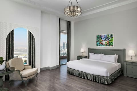 Al Habtoor Grand Resort, Autograph Collection®, Room