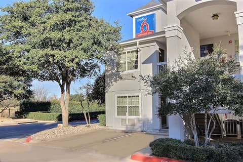 Studio 6 Austin, TX - Midtown, Exterior