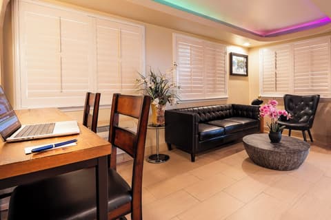 Hotel Mira Vista, Reception