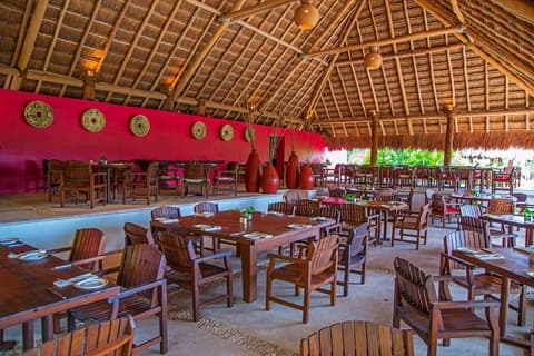 The Explorean Selva Maya Kohunlich, Restaurant