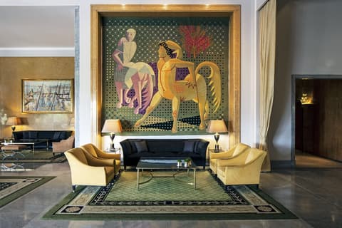 Four Seasons Hotel Ritz Lisbon, Lobby sitting area