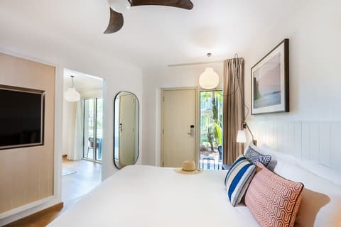 Mantra Club Croc, Room