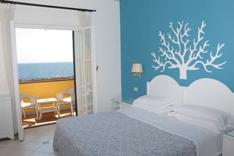 Sunbay Park Hotel, Room