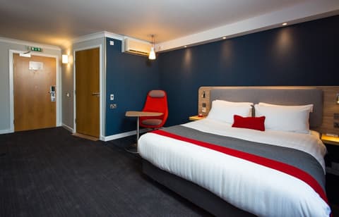 Holiday Inn Express Glasgow Airport by IHG, Room