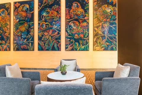 Chatrium Sathon Bangkok, Lobby sitting area