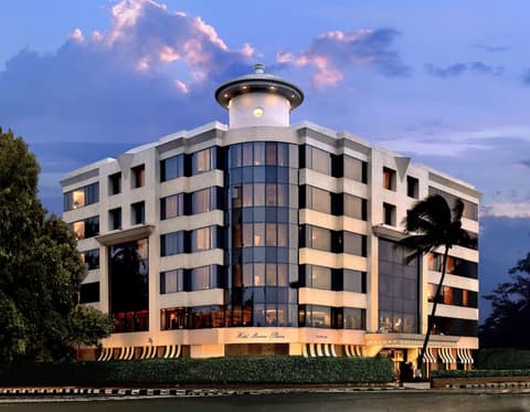 Hotel Marine Plaza Mumbai, Exterior