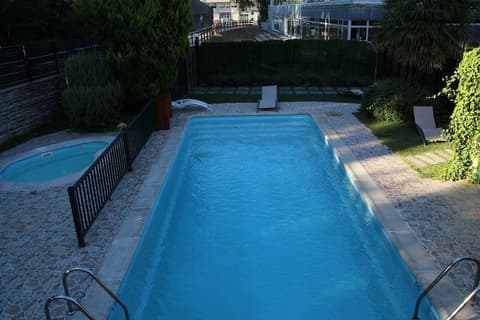 Hotel Alfonso IX, Pool